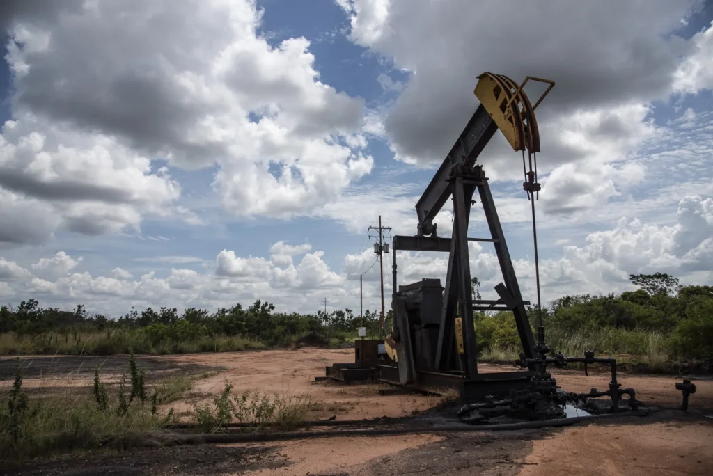 Trump’s Winning Oil Gambit: Weaponizing cheap oil, reviving Venezuela’s crude, crushing Putin’s war revenues, and lowering gas prices.