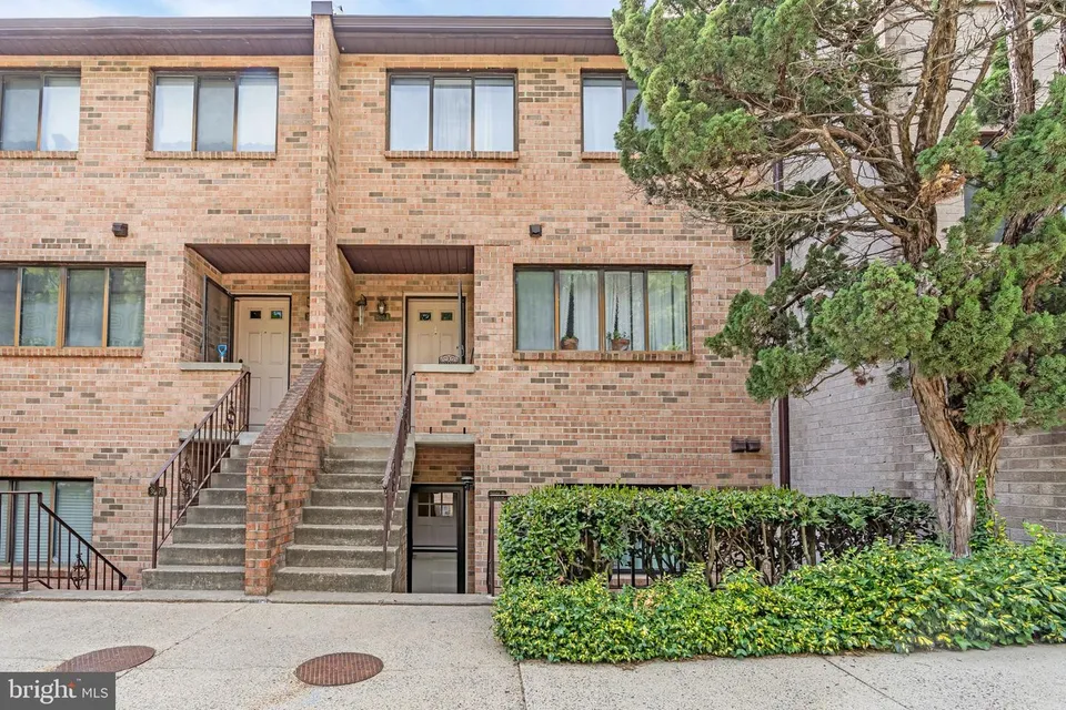 CIA "Spook" Housing in Falls Church, VA?